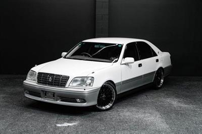 2001 Toyota Crown - Thumbnail