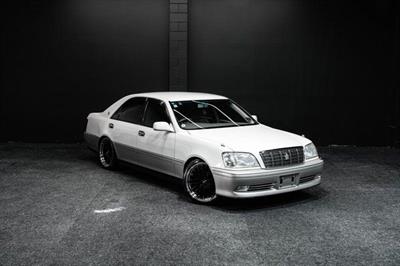 2001 Toyota Crown - Thumbnail