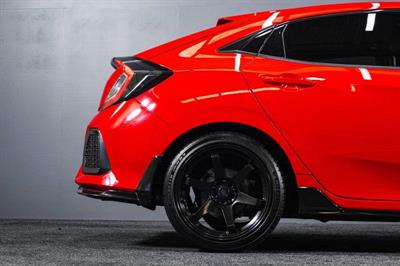 2018 Honda Civic - Thumbnail