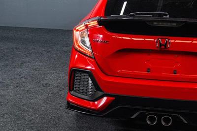 2018 Honda Civic - Thumbnail