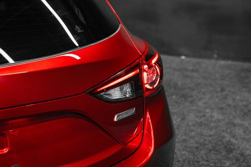 2013 Mazda Axela