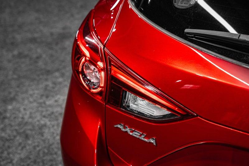 2013 Mazda Axela