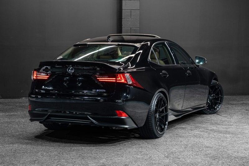 2013 Lexus IS 300h