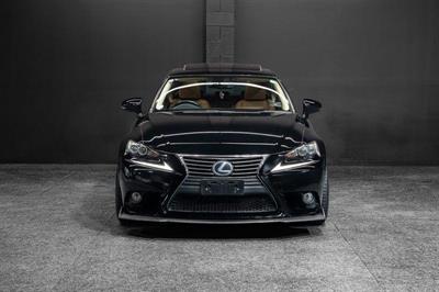 2013 Lexus IS 300h - Thumbnail