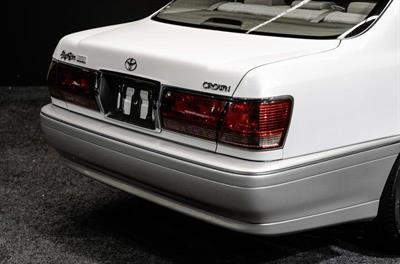 2003 Toyota Crown - Thumbnail