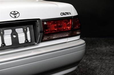 2003 Toyota Crown - Thumbnail