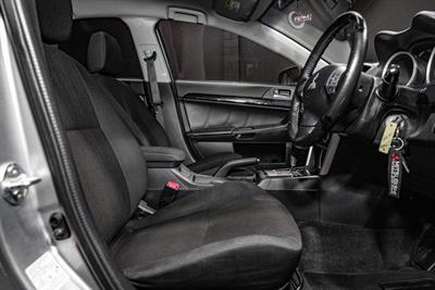 2018 Mitsubishi Lancer - Thumbnail