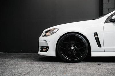 2017 Holden Commodore - Thumbnail