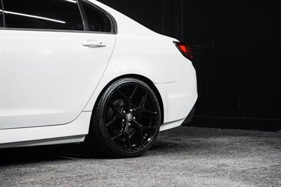 2017 Holden Commodore - Thumbnail