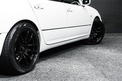 2001 Toyota Celsior - Thumbnail