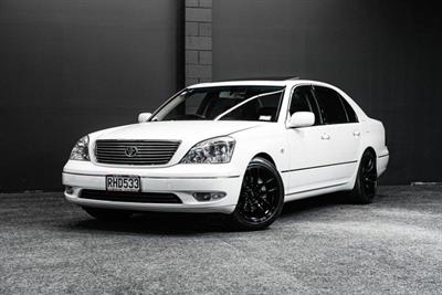 2001 Toyota Celsior - Thumbnail