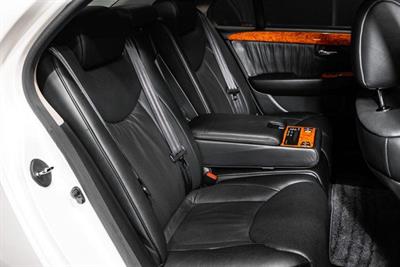 2001 Toyota Celsior - Thumbnail