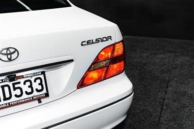 2001 Toyota Celsior - Thumbnail