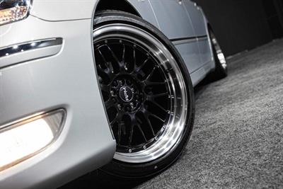 2004 Toyota Crown - Thumbnail