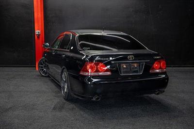 2004 Toyota Crown - Thumbnail