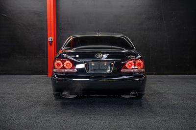 2004 Toyota Crown - Thumbnail