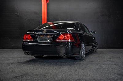 2004 Toyota Crown - Thumbnail