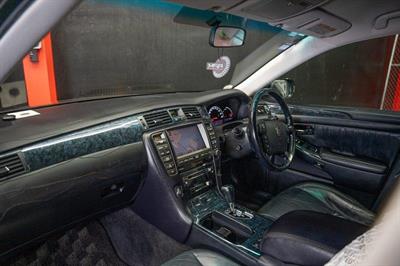 2004 Toyota Crown - Thumbnail