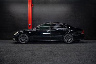 2004 Toyota Crown - Thumbnail