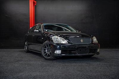 2004 Toyota Crown - Thumbnail