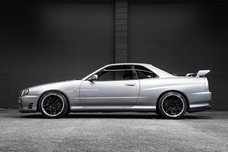 1998 Nissan Skyline JDM car for sale — photo 2 of 13