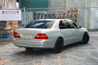 2002 Toyota Celsior - Thumbnail