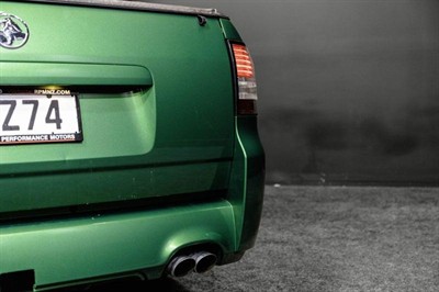 2010 Holden Commodore - Thumbnail