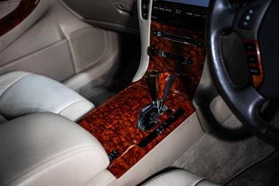 2004 Toyota Crown - Thumbnail