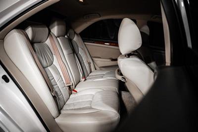 2004 Toyota Crown - Thumbnail