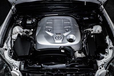 2004 Toyota Crown - Thumbnail