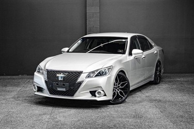 2013 Toyota Crown