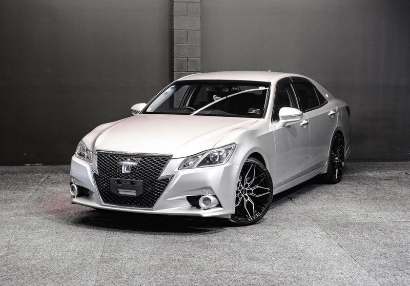 2013 Toyota Crown