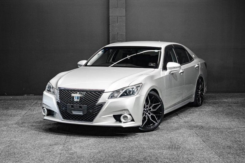 2013 Toyota Crown