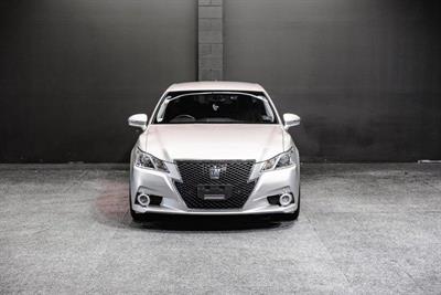 2013 Toyota Crown - Thumbnail
