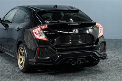 2018 Honda Civic - Thumbnail