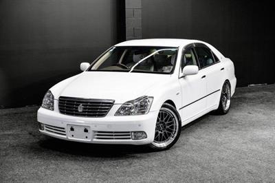 2005 Toyota Crown - Thumbnail