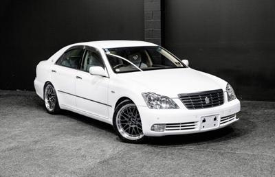 2005 Toyota Crown - Thumbnail