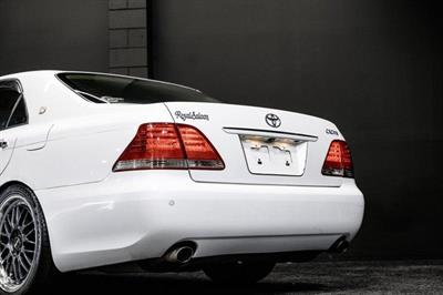 2005 Toyota Crown - Thumbnail