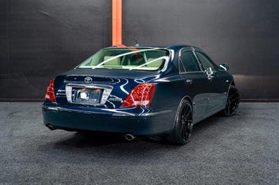 2005 Toyota Crown - Thumbnail