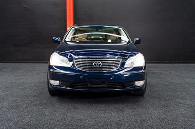 2005 Toyota Crown - Thumbnail