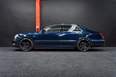 2005 Toyota Crown - Thumbnail