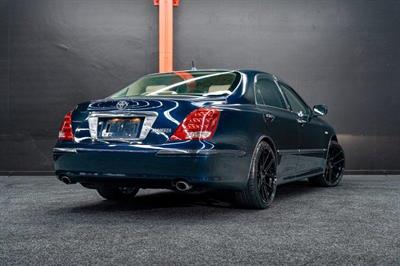 2005 Toyota Crown - Thumbnail