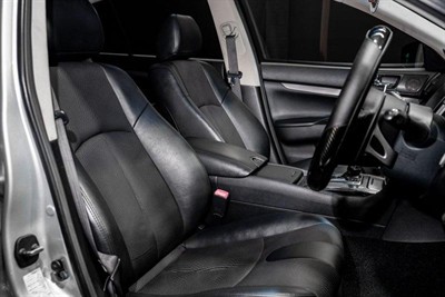 2011 Nissan Skyline - Thumbnail