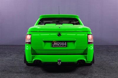2015 Holden Commodore - Thumbnail