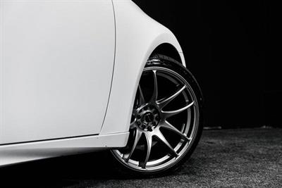 2013 Lexus IS 300h - Thumbnail