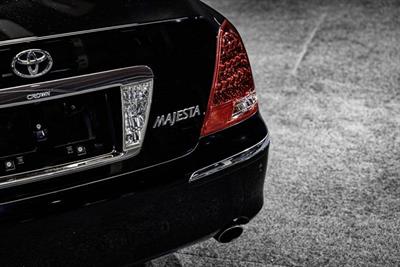 2004 Toyota Crown - Thumbnail