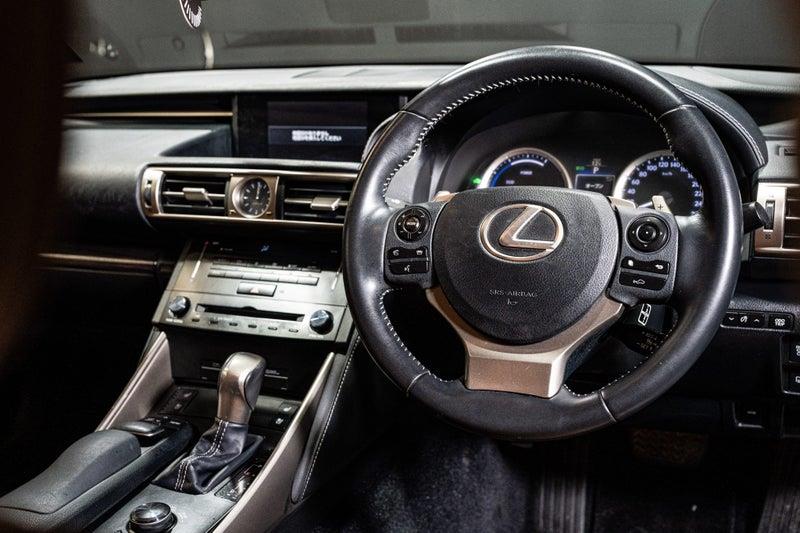 2013 Lexus IS 300h