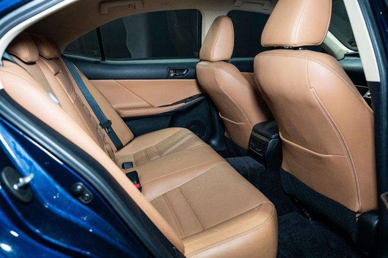 2013 Lexus IS 300h
