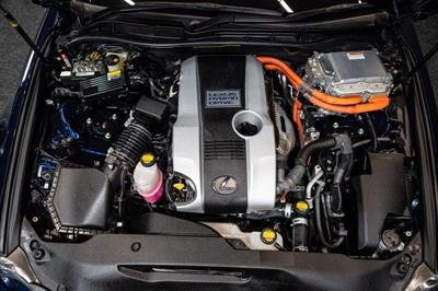 2013 Lexus IS 300h - Thumbnail