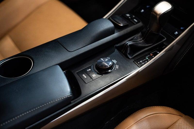 2013 Lexus IS 300h